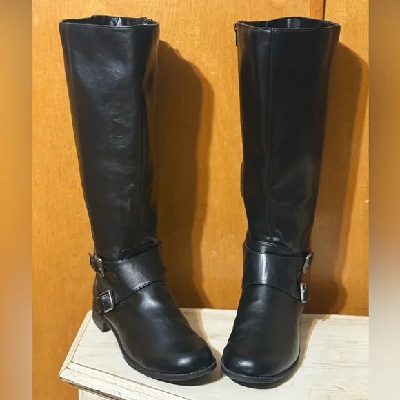 Women’s Knee High Black Leather Boots Size 10W - Picture 3 of 11